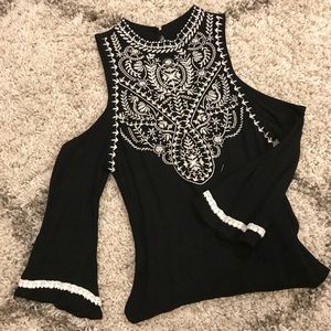 Embroidered Color Shoulder Top
